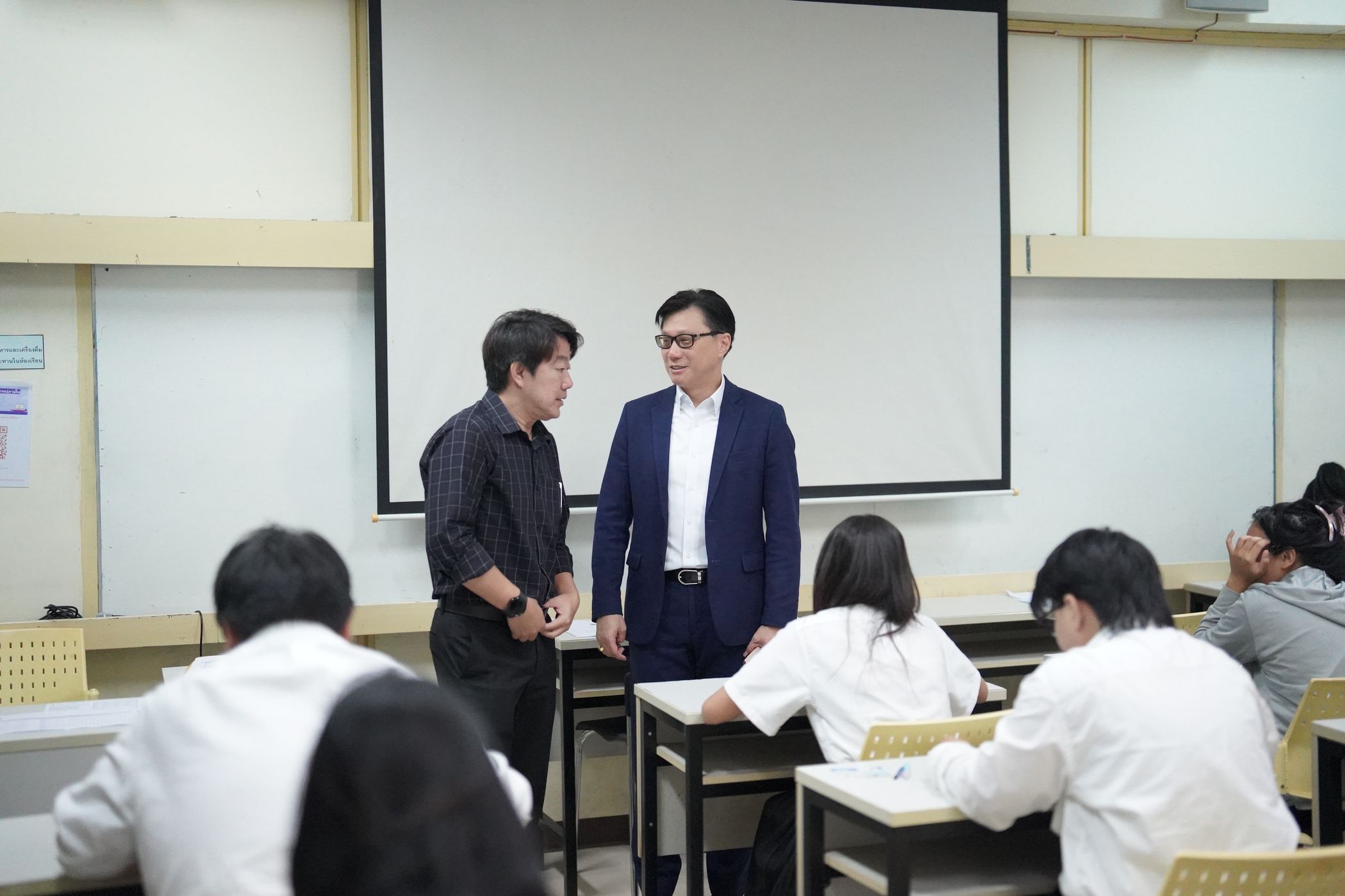 20260901 Dean Visits Encourages Students Midterm Examinations 2026_07