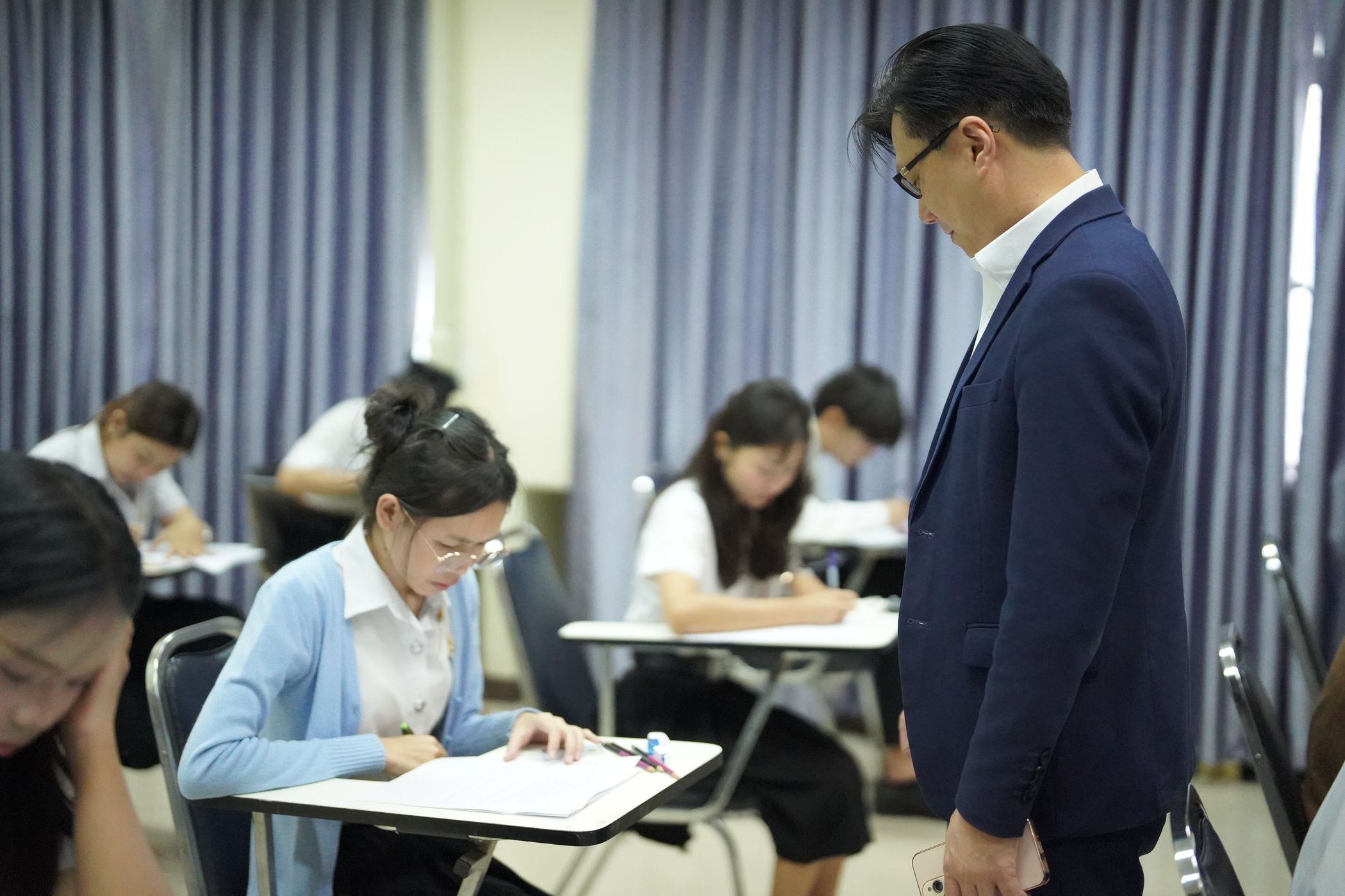 20260901 Dean Visits Encourages Students Midterm Examinations 2026_16